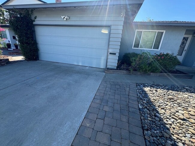3655 Kersten Dr in San Jose, CA - Foto de edificio - Building Photo
