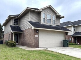 241 Shadow Ct SW in Huntsville, AL - Building Photo