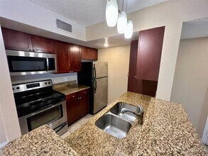 5124 Conroy Rd in Orlando, FL - Building Photo - Building Photo
