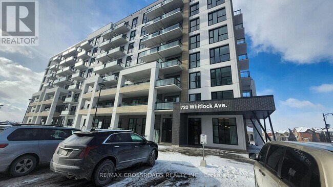 720 Whitlock Ave in Milton, ON - Building Photo - Building Photo