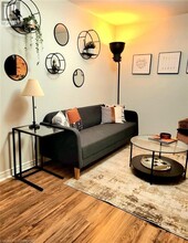 60 Obermeyer Dr in Kitchener, ON - Building Photo - Building Photo