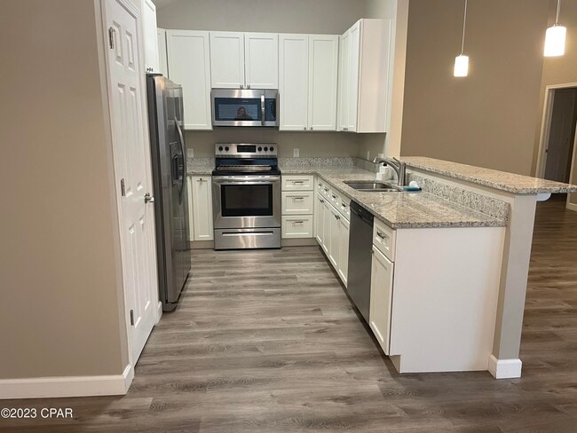 102 Michelle Ct in Panama City Beach, FL - Building Photo - Building Photo