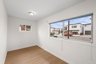 153 Avenida Serra in San Clemente, CA - Foto de edificio - Building Photo