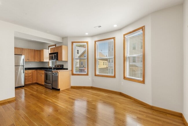 609-611-611 Dorchester Ave in Boston, MA - Building Photo - Building Photo