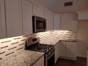 129 S Apache Gold Lp in Santa Teresa, NM - Building Photo - Building Photo