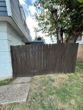 4906 West Gate Blvd in Austin, TX - Building Photo - Building Photo