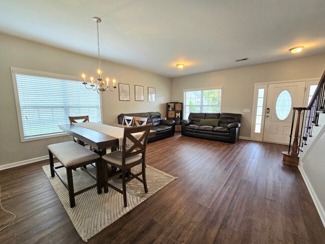 525 Batty Way in Sumter, SC - Building Photo - Building Photo