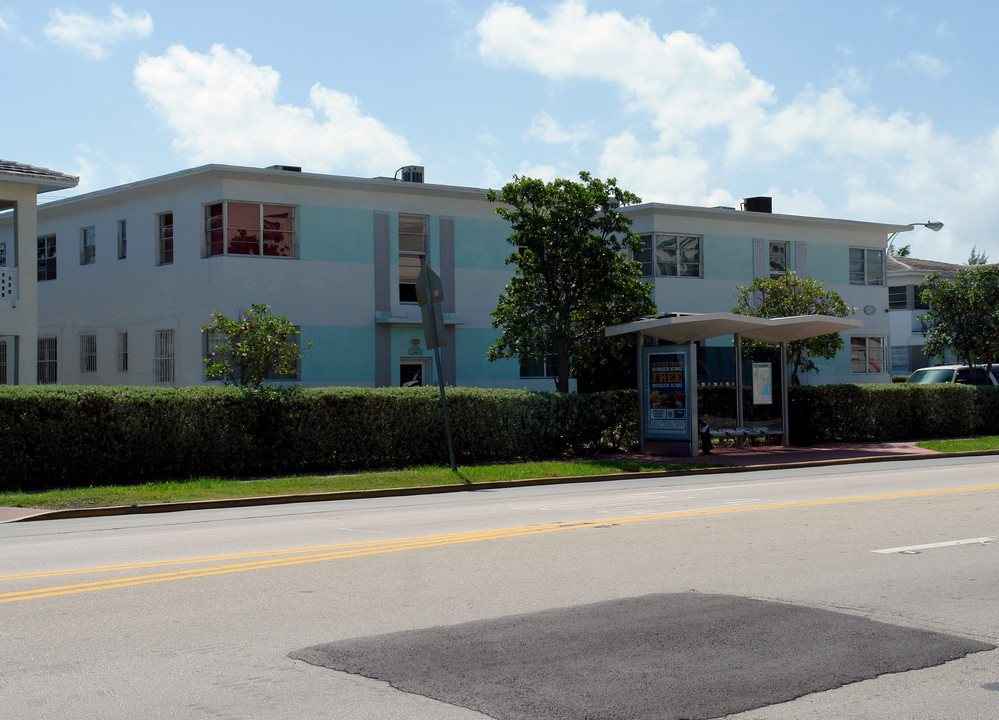 801-815 Alton Rd in Miami Beach, FL - Building Photo