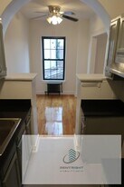 426 W Briar Pl, Unit H2 in Chicago, IL - Building Photo