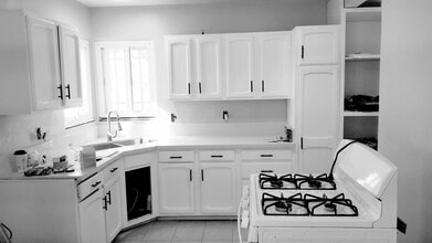 6228 Cahuenga Blvd in North Hollywood, CA - Foto de edificio - Building Photo