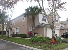 1110 Loyola Ct in Sanford, FL - Building Photo