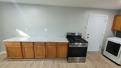 149 Austin Ave in Carpentersville, IL - Building Photo - Building Photo