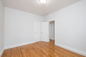 16 Elko St, Unit 10 in Boston, MA - Building Photo - Building Photo