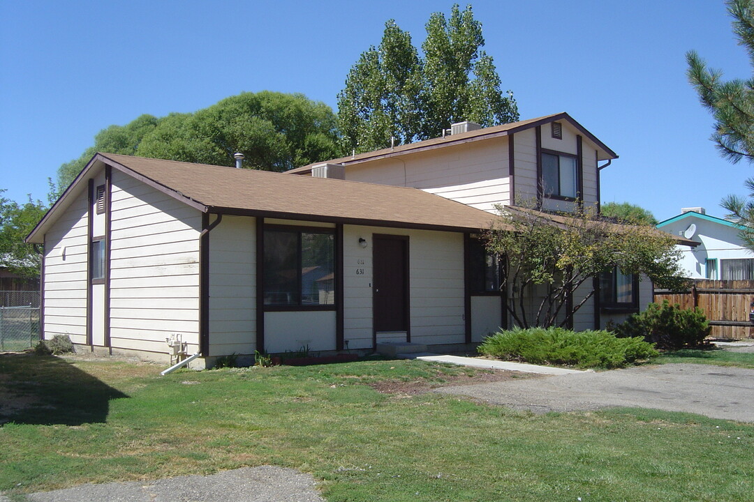 631 Highline Dr, Unit 631 1/2 in Clifton, CO - Building Photo