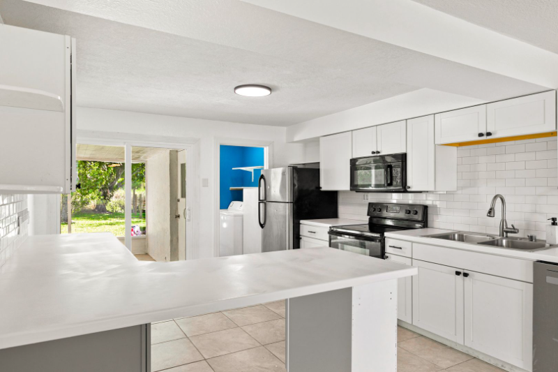 2391 Victor Rd in Cocoa, FL - Foto de edificio