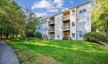 20221 Shipley Ter, Unit 102 in Germantown, MD - Foto de edificio - Building Photo
