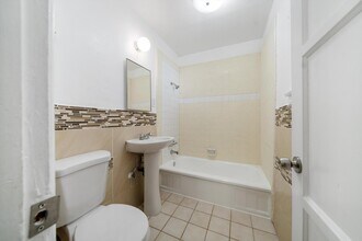 44524 Cedar Ave in Lancaster, CA - Building Photo - Building Photo