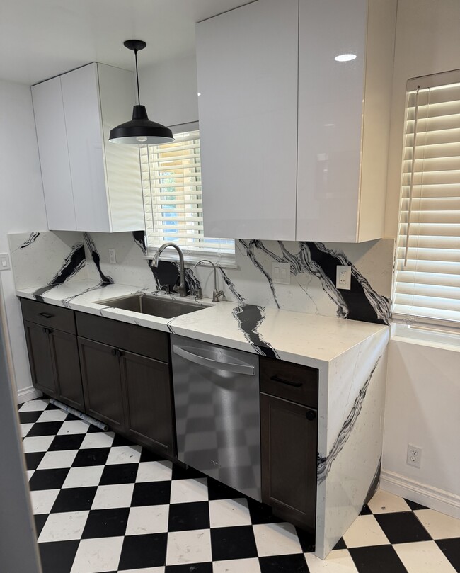 property at 1887 Hamilton Ave
