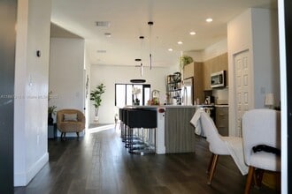 7819 NW 104th Ave in Doral, FL - Building Photo - Building Photo