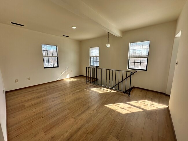 1747 E 2nd St, Unit 1