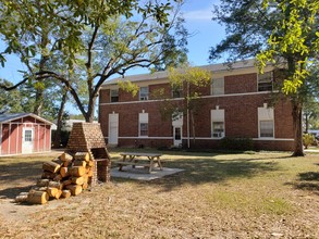 Palmer House in Defuniak Springs, FL - Building Photo - Building Photo