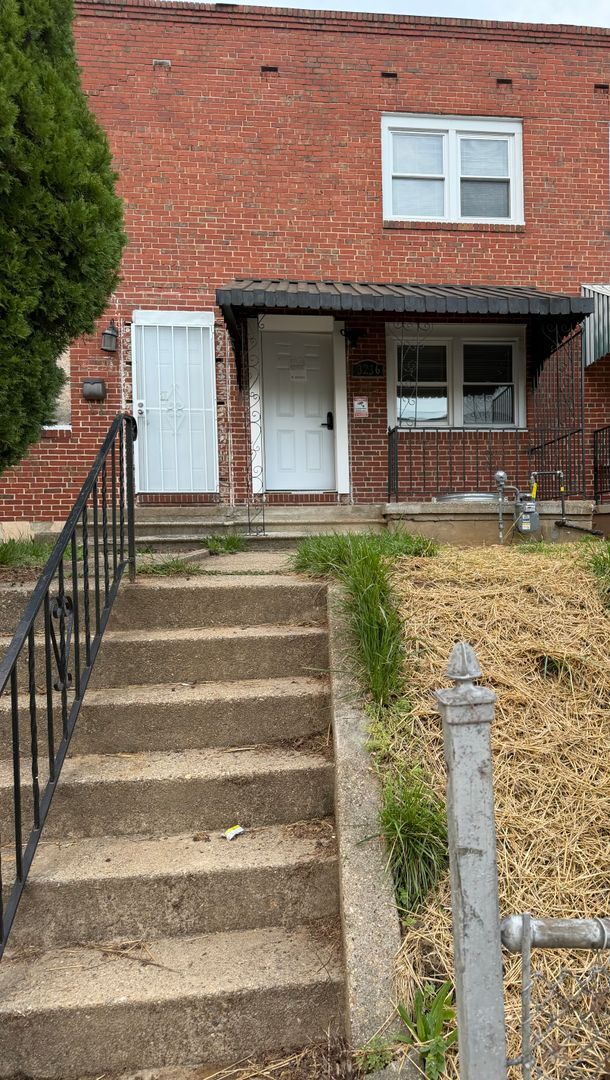 property at 3236 Lohrs Ln