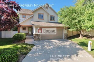 1327 Urbandale Ln in Millcreek, UT - Building Photo
