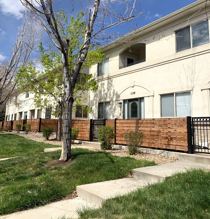 1208 8th St in Golden, CO - Building Photo