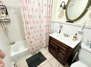 16 Fisher Ave, Unit 3 in Boston, MA - Building Photo - Building Photo