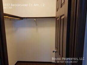 1037 Brookshire Ct in Belleville, IL - Building Photo - Building Photo