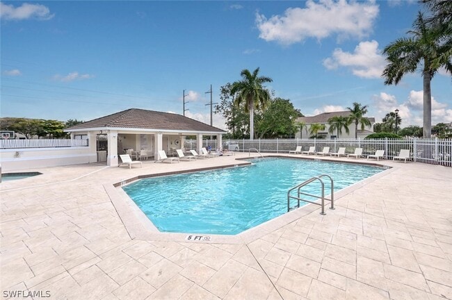 property at 981 Hampton Cir