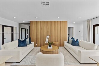 116 W 1st Ct in Miami Beach, FL - Building Photo - Building Photo