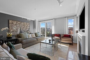 801 Key Hwy in Baltimore, MD - Building Photo