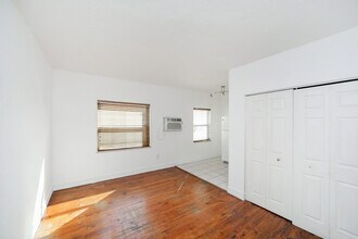 7920 Harding Ave in Miami Beach, FL - Building Photo - Building Photo