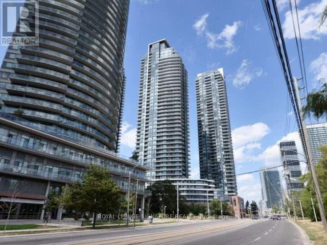 2200 Lake Shore Blvd W in Toronto, ON - Building Photo - Building Photo
