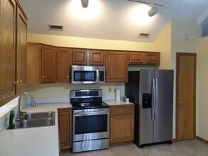 2811 Winterbrook Cir in Lawrence, KS - Building Photo - Building Photo