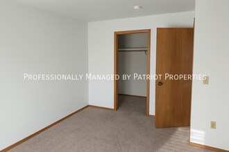 2285 S Thompson Dr in Madison, WI - Building Photo - Building Photo