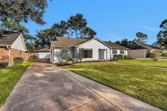 9723 Moorberry Ln in Houston, TX - Building Photo - Building Photo