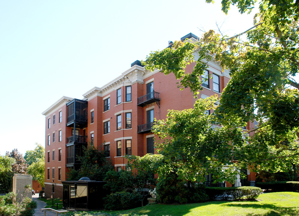 1141 Delaware Ave in Buffalo, NY - Foto de edificio