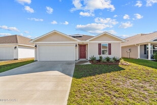 5132 Rivergrass Dr in Panama City, FL - Building Photo