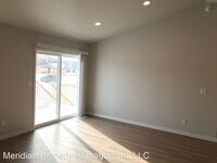 305 Toronto Dr photo'