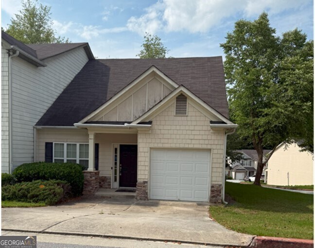 6856 Gallier St in Lithonia, GA - Building Photo