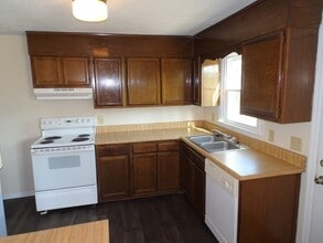 123 Old Corinth Rd in Newnan, GA - Building Photo - Building Photo