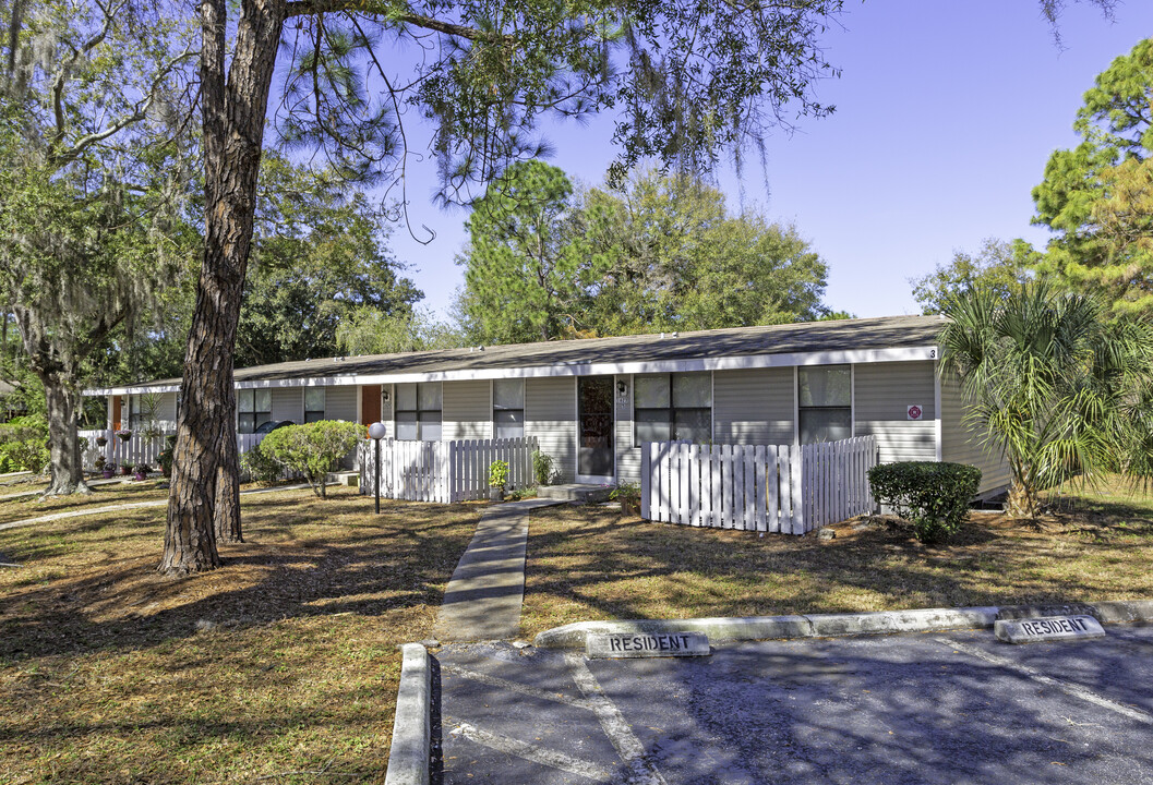 Lakewood Apartments in Brandon, FL - Building Photo