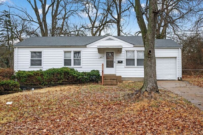 1015 Avant Dr in St. Louis, MO - Building Photo - Building Photo