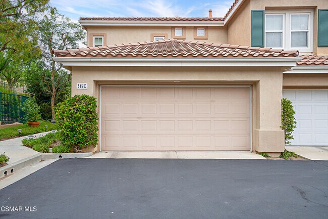 545 Lorabel Way in Simi Valley, CA - Building Photo - Building Photo