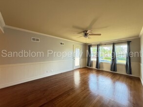 4237 E 24th Pl in Tulsa, OK - Foto de edificio - Building Photo
