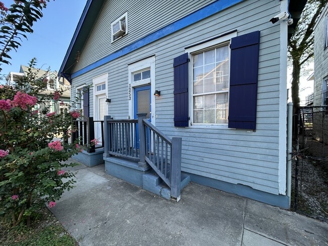 property at 1253 Columbus St