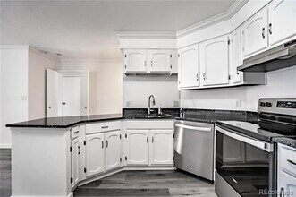 1625 Larimer St in Denver, CO - Building Photo - Building Photo