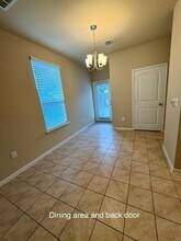 2204 Langdale Ln in Austin, TX - Building Photo - Building Photo